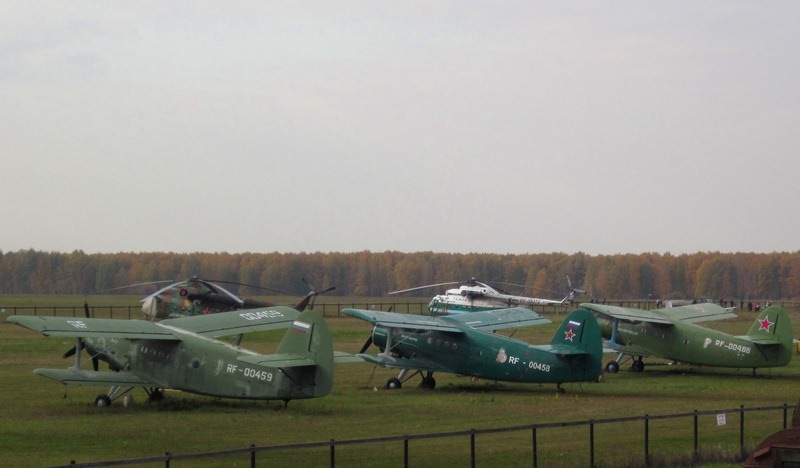 аэродром свердловский. логиново свердловской области аэропорт. логиново аэроклуб. аэродром свердловский. аэродром свердловский.