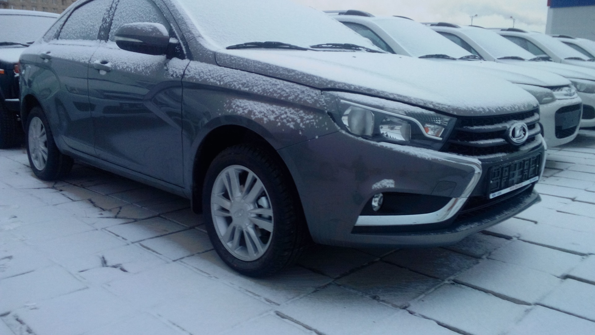 Lada Vesta 1.6 бензиновый 2015 | серо-голубой=фантомас на DRIVE2