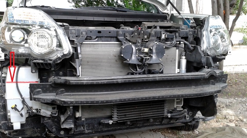 Бачок омывателя — Nissan X-Trail II (t31), 2 л, 2010 года | своими ...