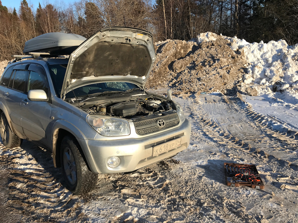В таких условиях я еще не лазил в машину. — Toyota RAV4 (II)