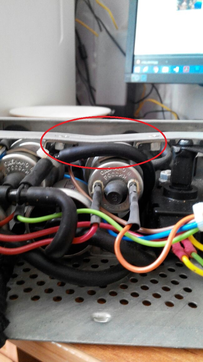 Блок климат контроля сан сити на нексию. db24cc5s 960. Блок климат контроля сан сити на нексию фото. Блок климат контроля сан сити на нексию-db24cc5s 960. картинка Блок климат контроля сан сити на нексию. картинка db24cc5s 960. Итак, друзья, краткая предыстория))) Как то раз, захожу на драйв, а тут у нашего товарища koreyka раритет из под кузовов нексий вырос. Ну жаба зверь сговорчивый-списались, потом перешли в ватсап, потом все оплатилось, выслалось, приехало))) По традиции купить купили-ставить некогда, лег на полку.Пришли холода. Женщина любимая в салоне мерзнет (если, конечно, расчлененка торпеды и отсутвие вибры, и ковролина на полу считается салоном) надо что-то делать. Перед поездкой в Шашан принимается решение об внедрении вожделенного тюнинга. Снимаем старое, ставим новое-все работает, все дует, только почему-то постоянно, то есть всегда!