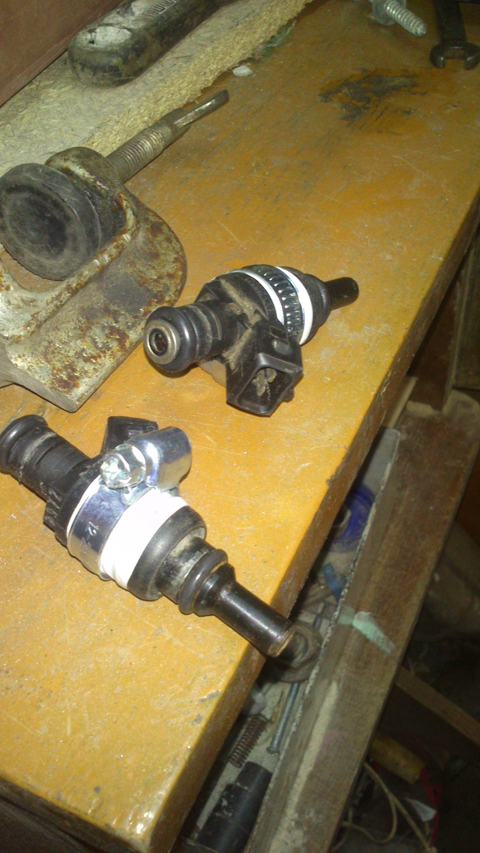 Форсунки часть №2 — BMW 5 series (E39), 2,5 л, 2001 года | своими ...