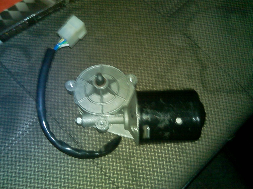 Замена моторчика стеклоочистителей и бронепроводов. — Lada 2115, 1,5 л ...