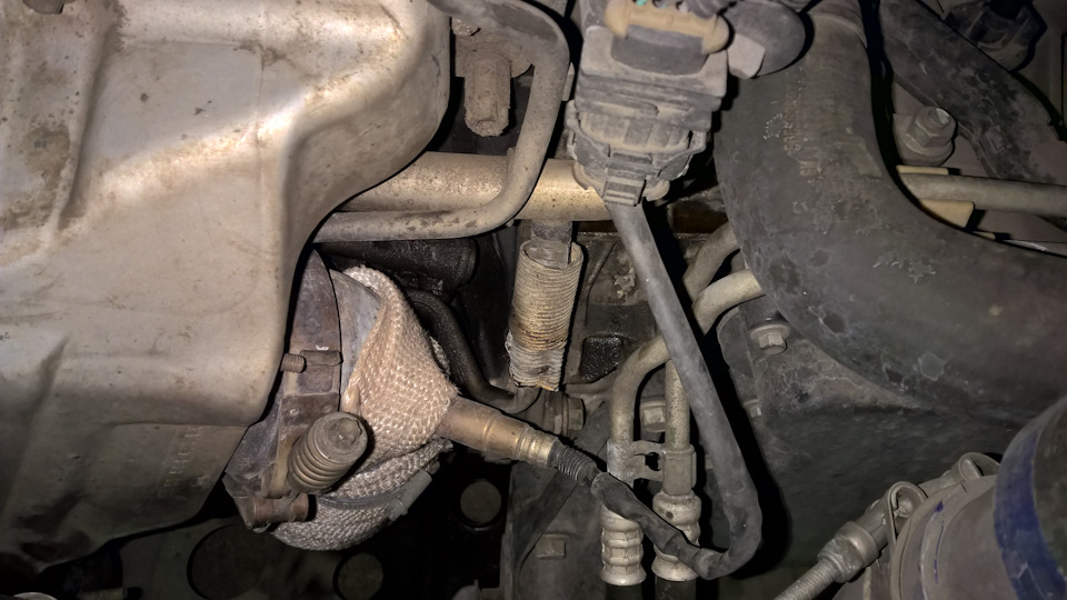Трубка подачи антифриза на турбину — Opel Astra J, 1,6 л, 2012 года ...