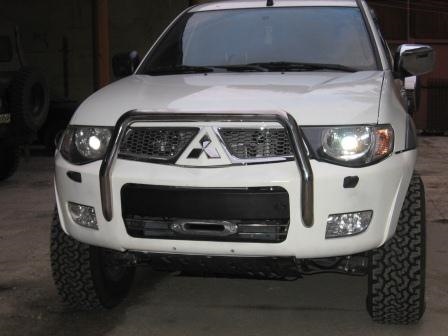 Передний бампер ARB Sahara установка - Mitsubishi L200 (4G), 2,5 л, 2007 года св