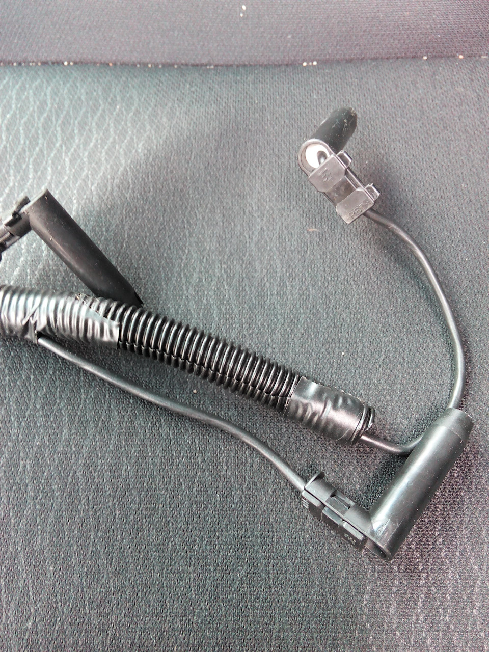 315148372401800 Жгут проводов свечей накаливания — SsangYong Actyon Sports (1G). Запчасти на фото: 315148372401800