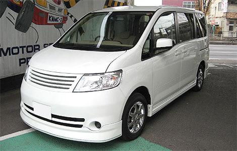 Nissan serena 25 кузов. Nissan Serena c25. Nissan Serena c25 тюнингованная. Серена 26 кузов. Ниссан сирена ц 25 кузов.