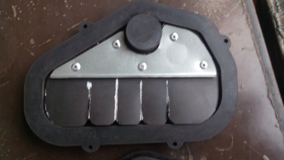 Уши! Продолжаем борьбу с грязью в моторном отсеке. — Lada Гранта ...