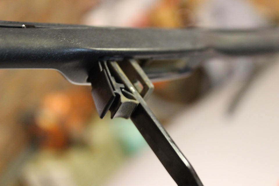 Замена стеклоочистителей тойота. Дворники камри 55. Щетки стеклоочистителя тойота рав 4 2016. Очиститель лобового стекла ленд крузер 100. Дворники на крузер 200.