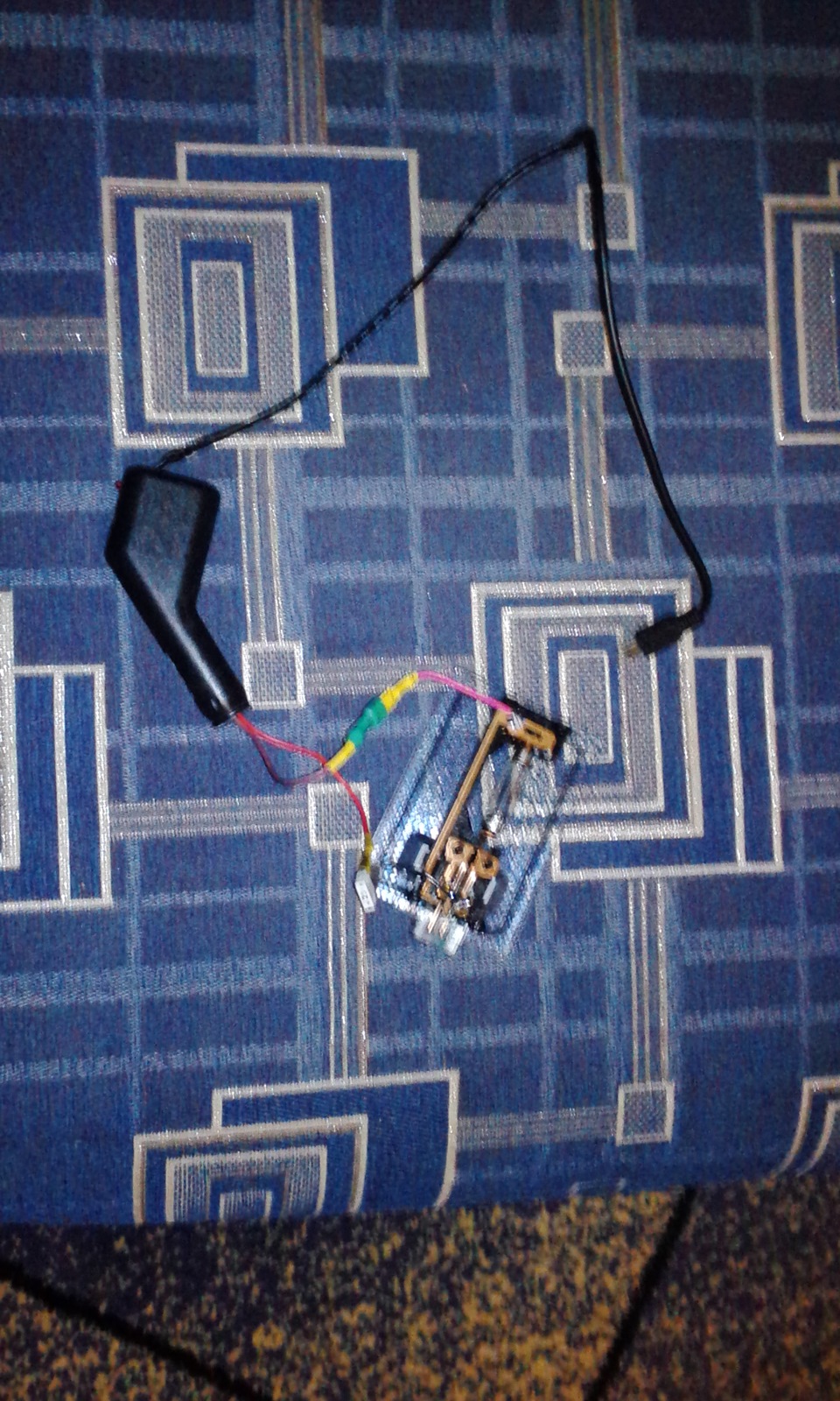 Регистратор от плафона. — Chevrolet Aveo Sedan (2G), 1,6 л, 2013 года ...