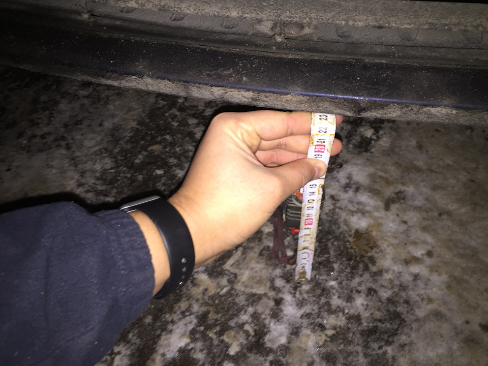 О нееет, бмв, как, что ты творишь, я всем рассказываю что бмв это совсем не то, совсем другая машина, во всех ощущениях и во всех моментах и нюансах, сложно что то похожее находить с другими марками, но…23 см до переднего бампера, пузотерки, малый клиренс, да как вы на них зимой ездить будете — все эти вопросы задаются, но вот он и ответ, а учитывая что бмв чуть проигрывает по высоте бампера, но выигрывает по длине свеса — опять одинаковые углы, теперь и въезда) с кроссовером мать его! — BMW 2 series Active Tourer (F45)