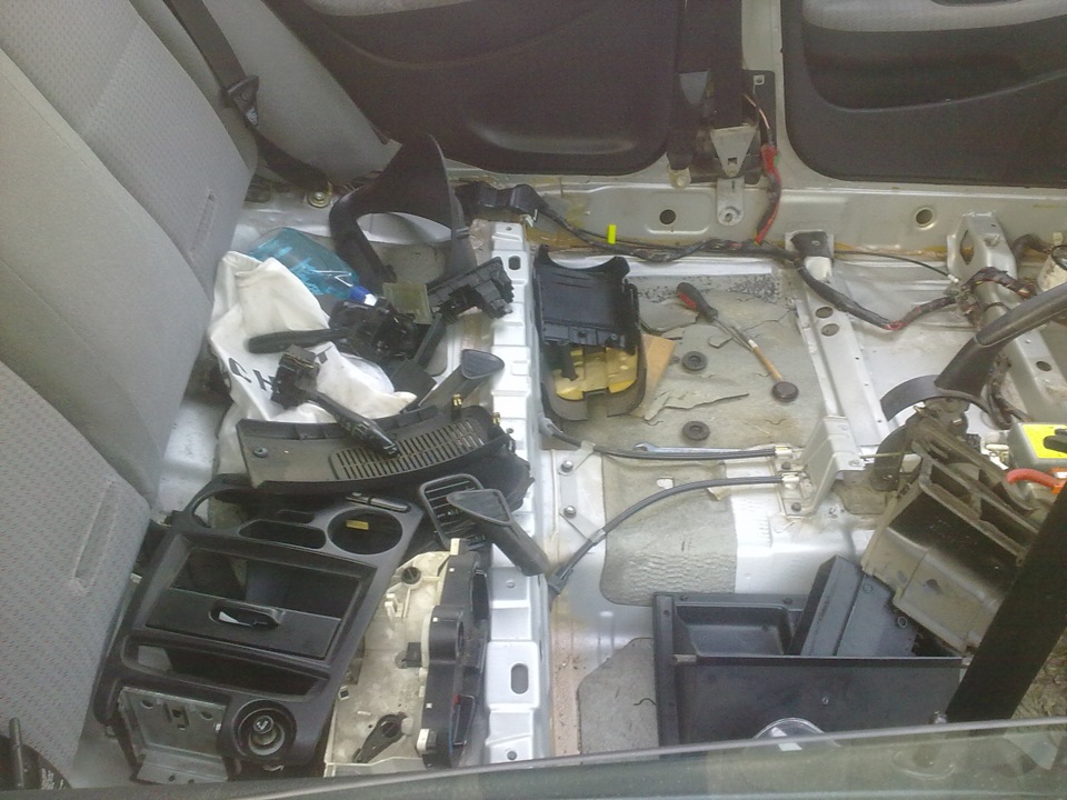 работаем — Mitsubishi Carisma