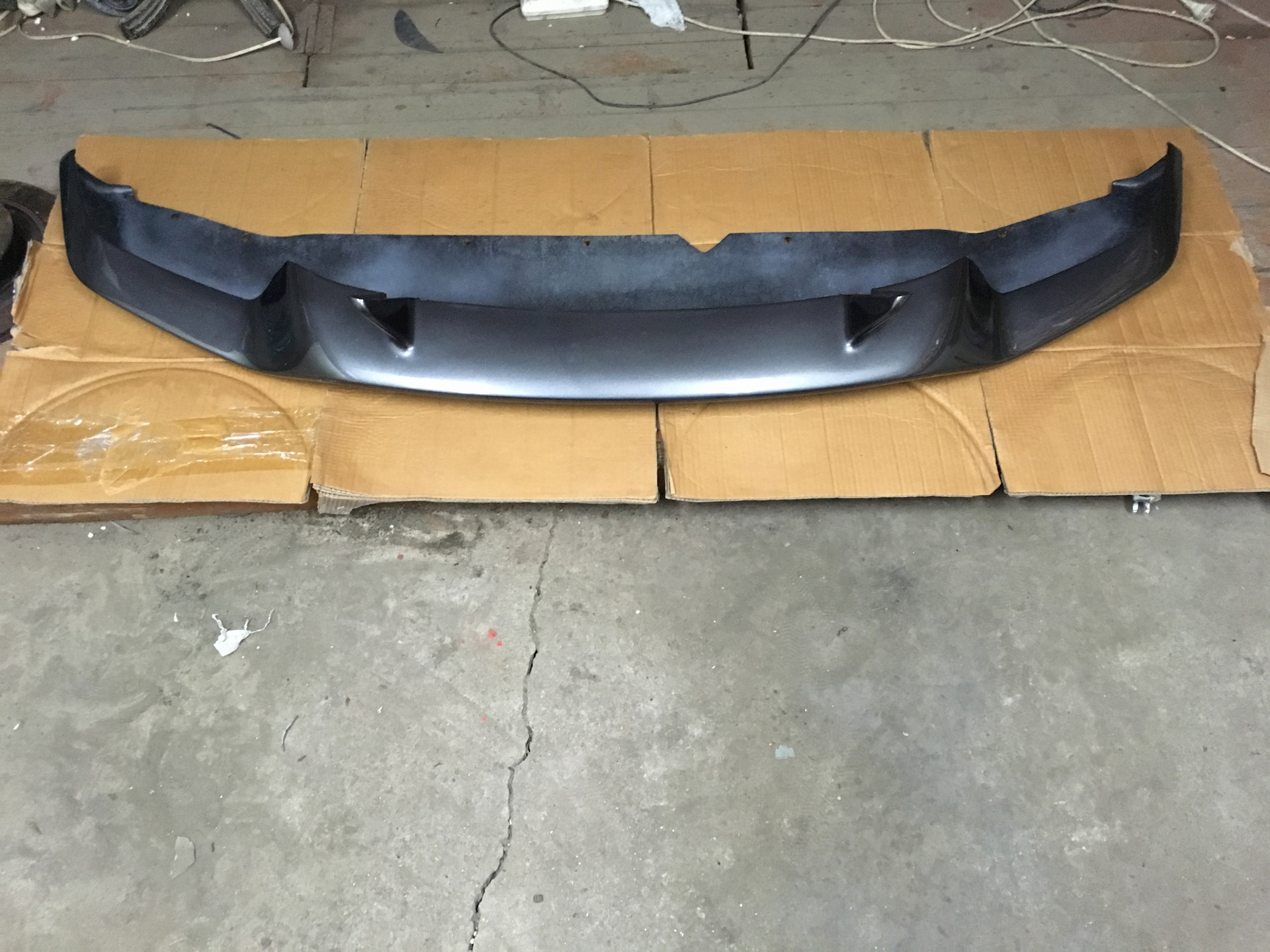 лип спойлер лансер 9 белый. спойлер губа. универсальные сплиттеры на бампер. на форд фокус 3 защита нижняя губа бампера. нижняя губа на бампер форд фокус 3.