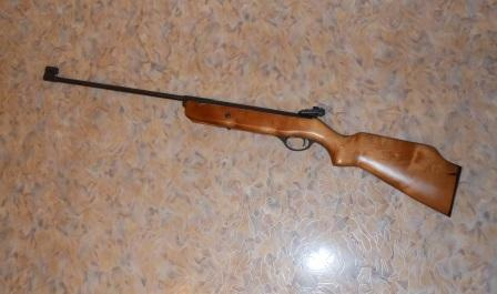 Пневматическая винтовка ИЖ -38 П, USSR. приклад коричневого цвета