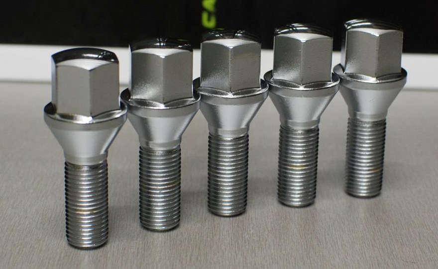 Замена колесных шпилек на болты. — Lada 21083, 1,5 л, 1998 года ...