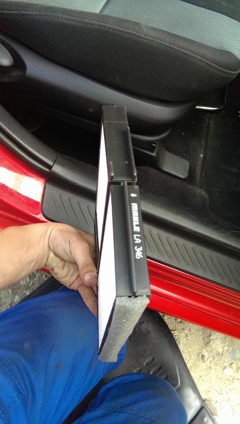 db8894as 960 Мазда 3 как поменять салонный фильтр