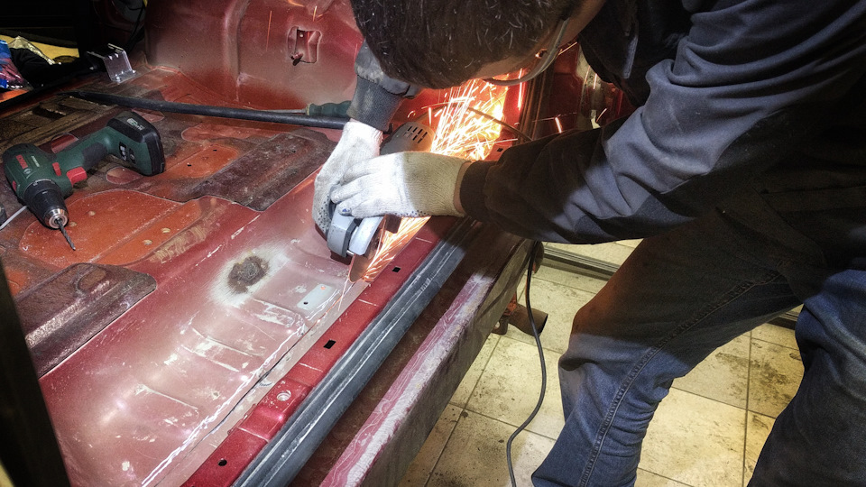 Аккуратненько режем по линии — Suzuki Jimny (1G)