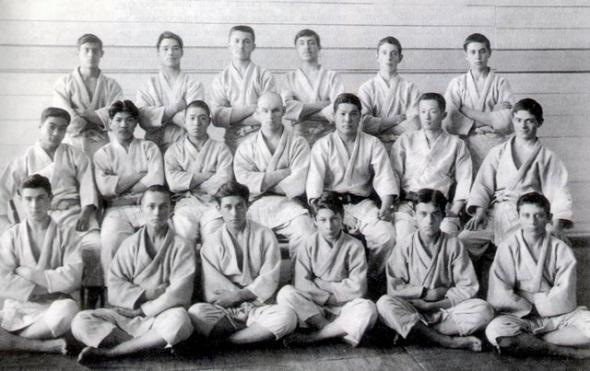 биография ощепкова василия сергеевича. db9bb76s 960. биография ощепкова василия сергеевича фото. биография ощепкова василия сергеевича-db9bb76s 960. картинка биография ощепкова василия сергеевича. картинка db9bb76s 960. Он принес в наш спорт дзюдо, но отказался от него в пользу самбо, правила которого сам же и разработал в 1933 году. Он служил интересам советских спецслужб, но был расстрелян как японский шпион в 1937 году. биография ощепкова василия сергеевича. db9bb76s 960. биография ощепкова василия сергеевича фото. биография ощепкова василия сергеевича-db9bb76s 960. картинка биография ощепкова василия сергеевича. картинка db9bb76s 960. Он принес в наш спорт дзюдо, но отказался от него в пользу самбо, правила которого сам же и разработал в 1933 году. Он служил интересам советских спецслужб, но был расстрелян как японский шпион в 1937 году.