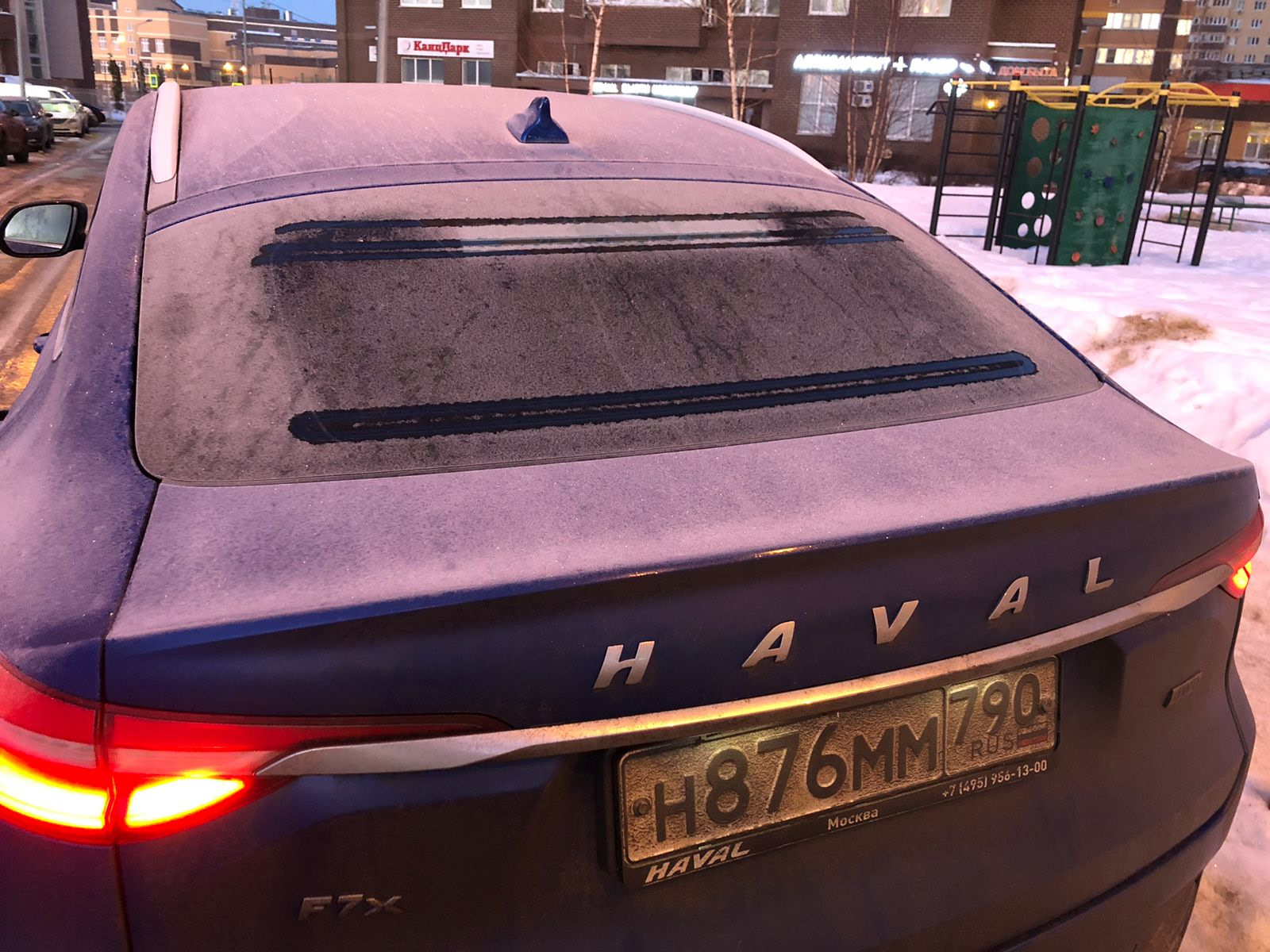 Устал подогрев заднего стекла — Haval F7x, 2 л, 2022 года | поломка ...