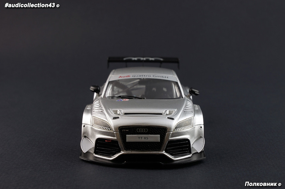 ディーラー特注 Sparks製Audi TT RS VLN プレゼンテーション