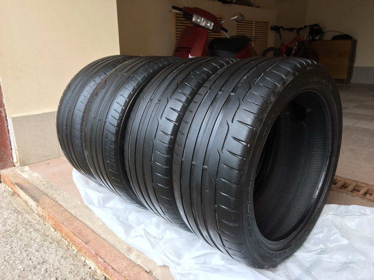 40 r21. Dunlop Sport Maxx RT 245/40 r18. Dunlop 245/40 r18 лето. Резина 245 40 r18. Dunlop Sport Maxx RT 245/40 r18 лето.