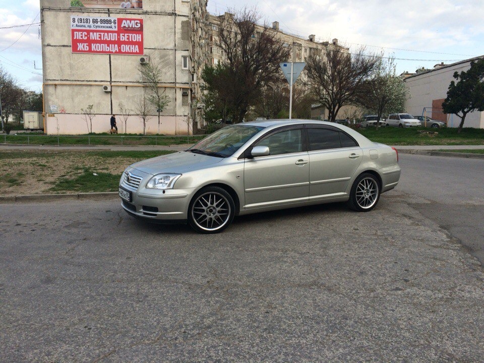 Какие диски на тойота авенсис 2004