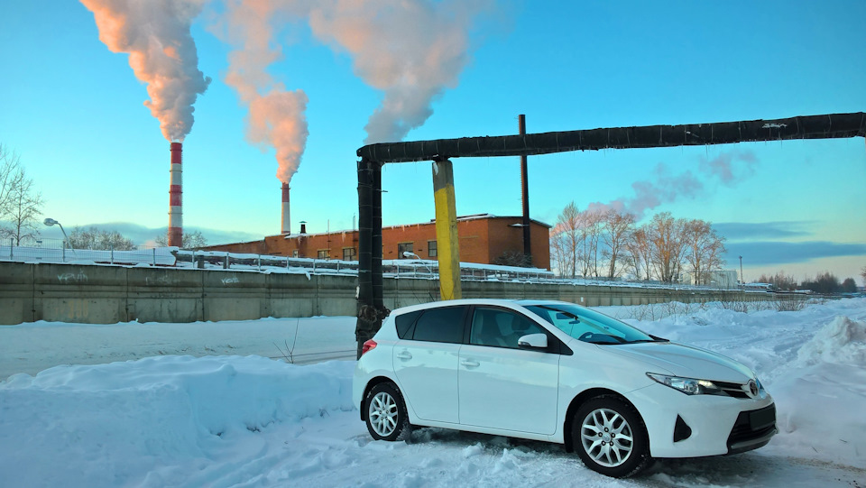 Очистка кузова глиной и полировка — Toyota Auris (2G), 1,3 л, 2013 года ...