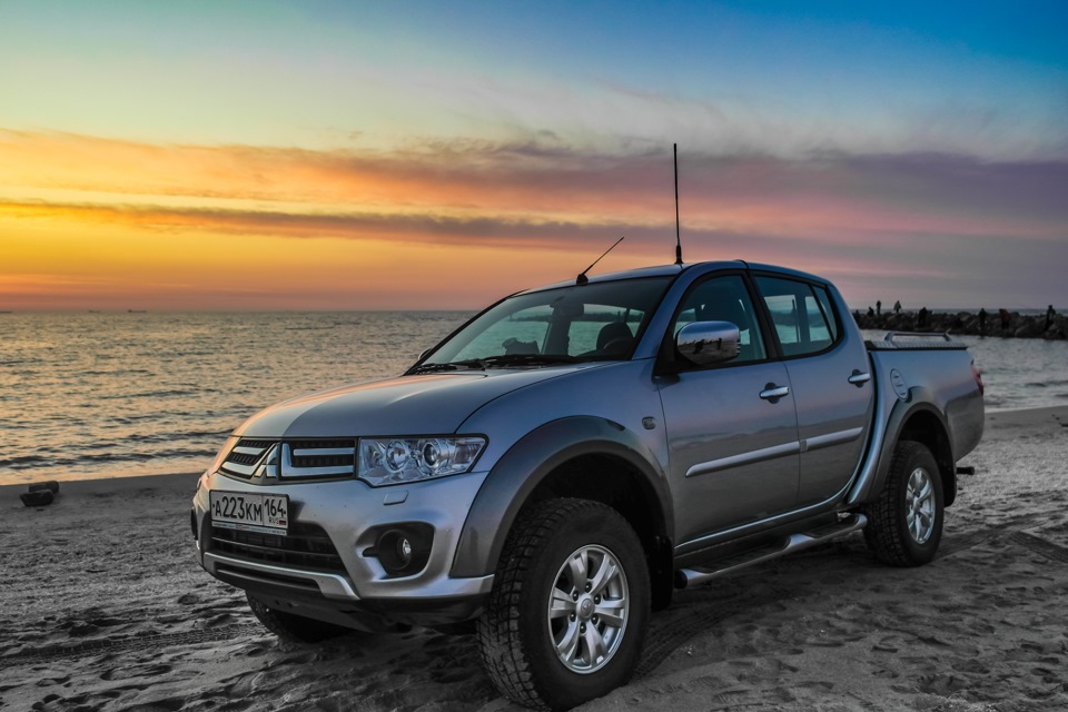 Mitsubishi l200 2015. Mitsubishi l200. Мицубиси л200 2.5. Митсубиси л200 2013. Митсубиси л200 2013г.