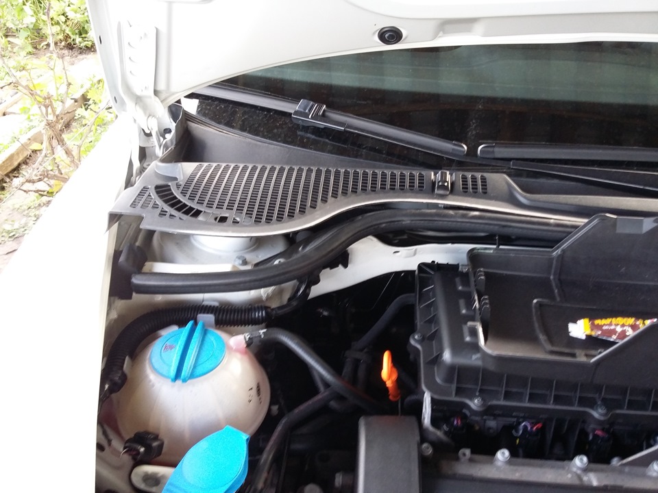 …Фильтр воздухозаборника… — Skoda Octavia A5 Mk2, 1,4 л, 2012 года ...