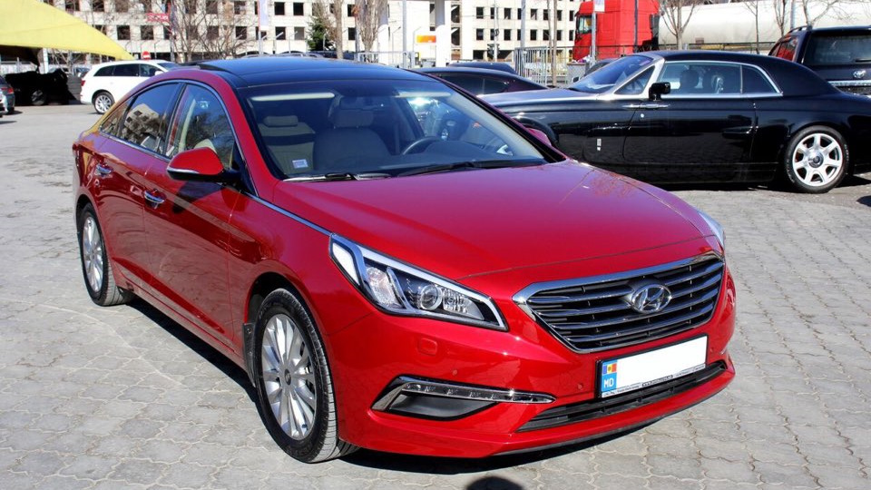 Краска соната. Hyundai Sonata красная. Hyundai Sonata красный цвет 2015. Красная Хендай Соната красная. Hyundai Sonata 2015.