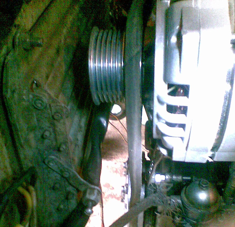 генератор+крепление — ЛуАЗ 969, 1,8 л, 1992 года | запчасти | DRIVE2