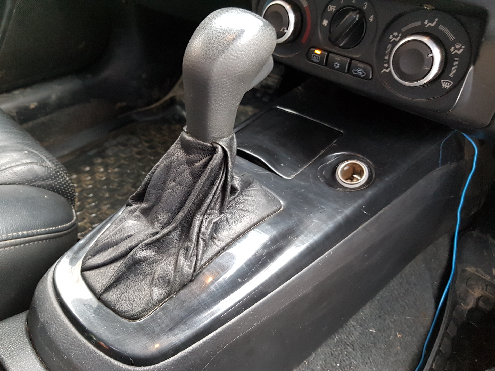 Чехол под рычаг АКПП — Mitsubishi Lancer IX, 1,6 л, 2005 года ...