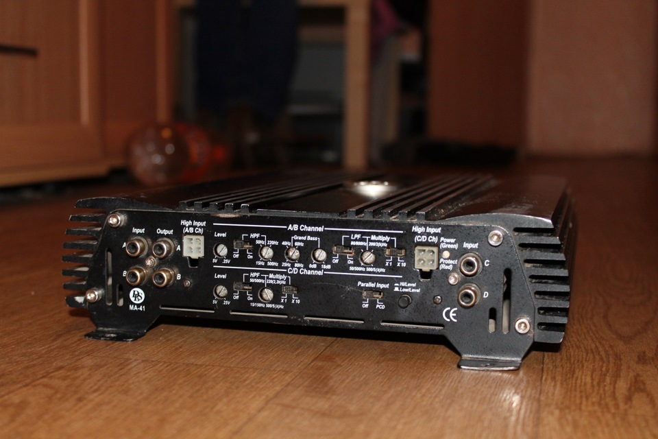 Сабвуфер dls 10 sq. Д k c. Усилитель dls 2. Динамики dls 13см. Автомобильный сабвуфер dls sp18s.