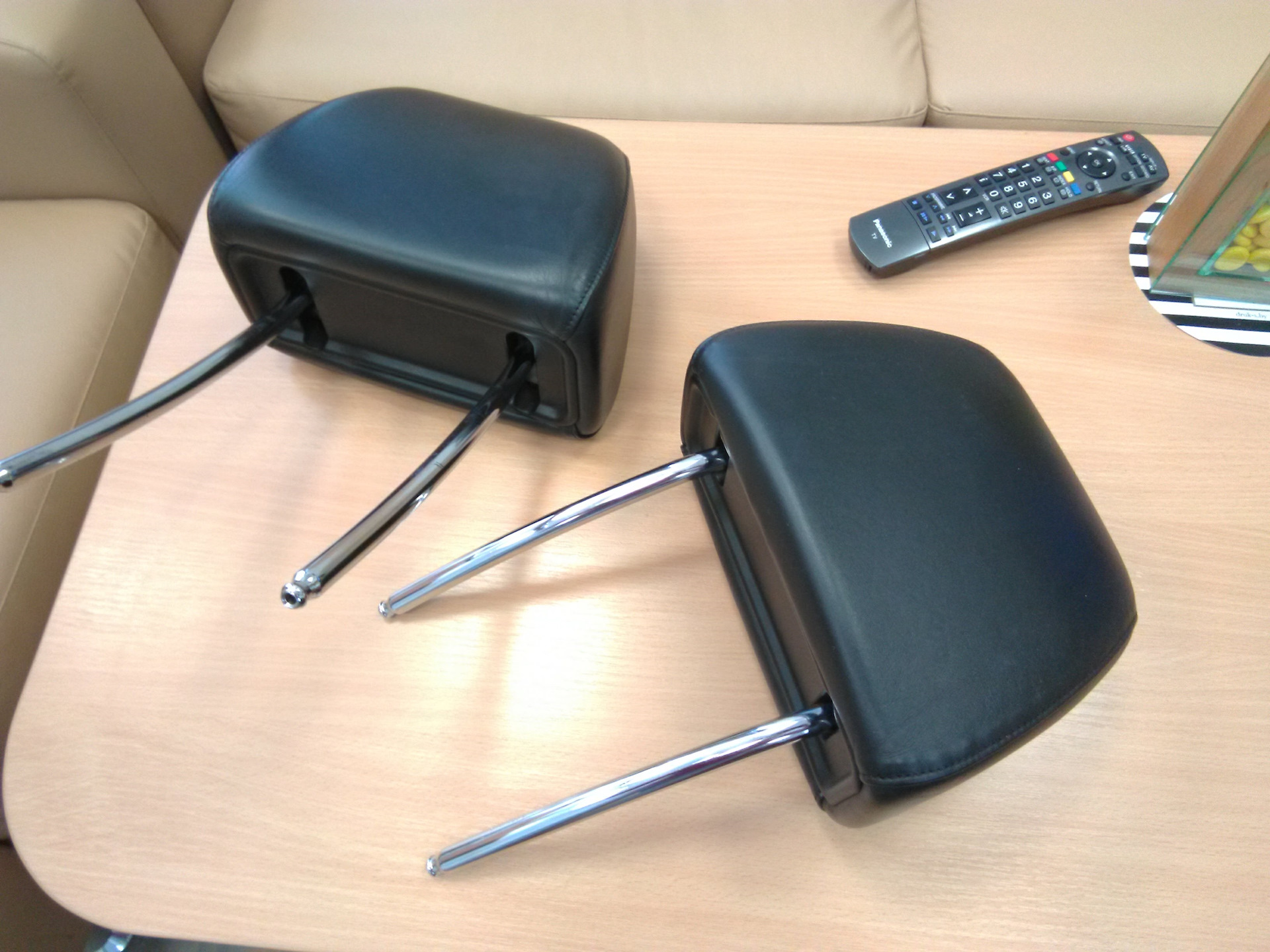 Вольво 1980 х годов передние подголовники. Подголовник газель. Bmw x5 2018 передний подголовник. Сиденье переднее левое рено премиум. Подголовник bmw x1.