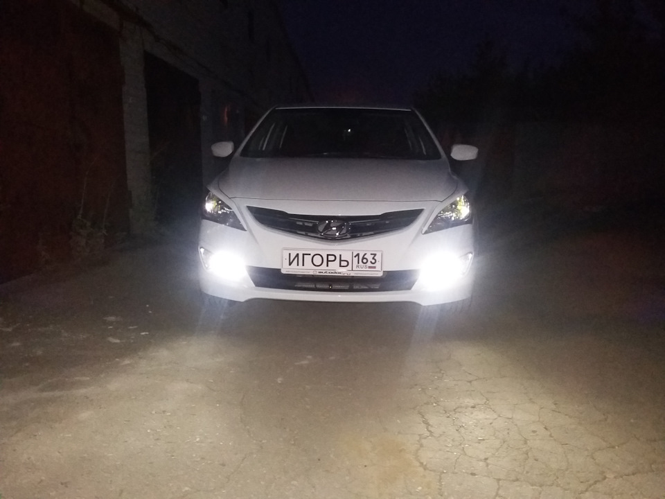 Фото с новыми ПТФ с ДХО — Hyundai Solaris Hatchback, 1,4 л, 2015 года ...