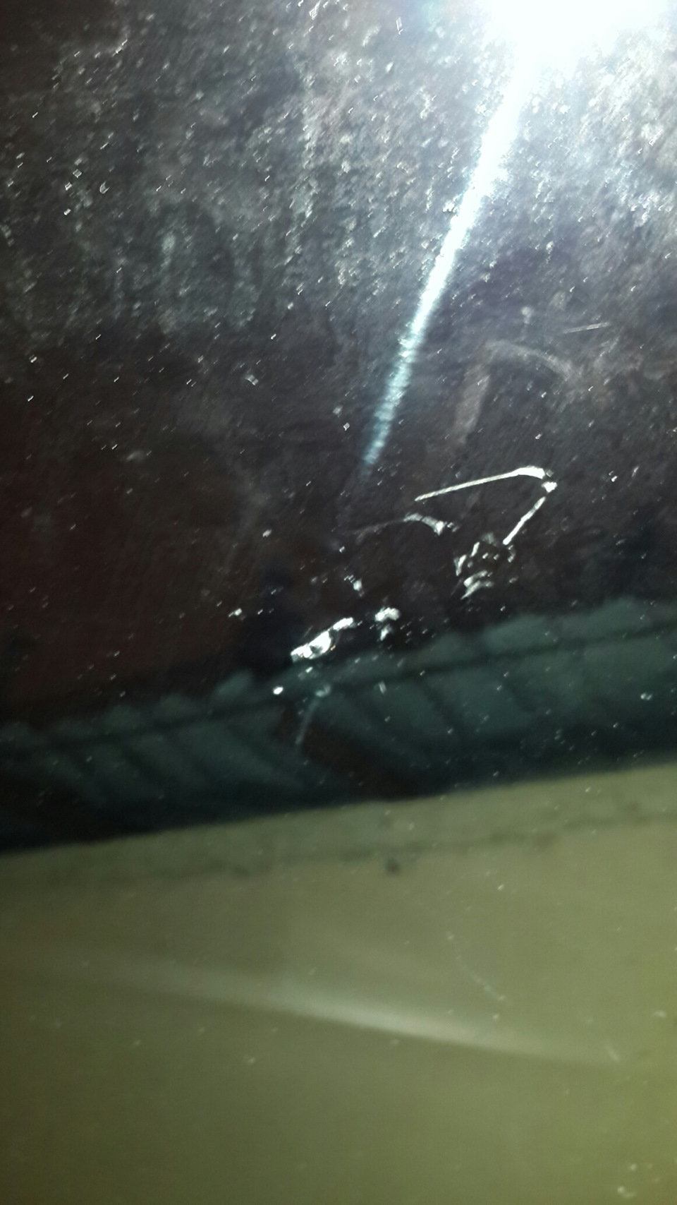 Прилетел камень в лобовое — Mitsubishi Lancer IX, 1,6 л, 2006 года ...