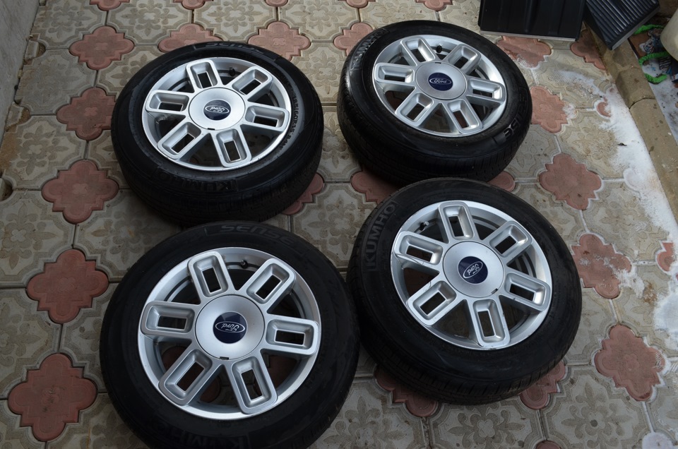 Продам колеса на форд R15 — Peugeot 308 (1G), 1,6 л, 2010 года ...