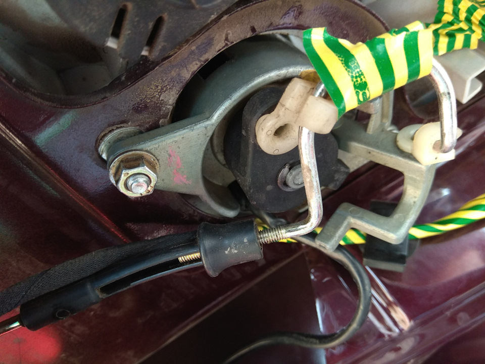 Замена замка багажника — Audi 100 (C4), 2,3 л, 1992 года | своими ...