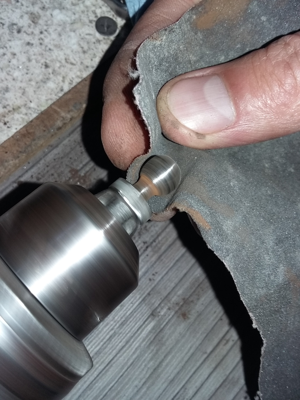 Второй более живой почистил смазал и поставил на место — Volvo S80 (2G)