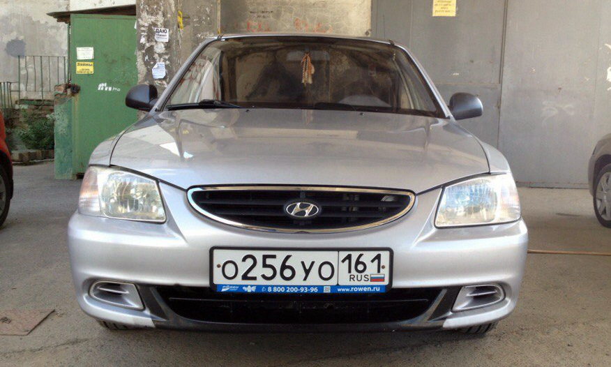 бампер акцент 2011г. Hyundai accent передний. Hyundai accent передний. универсальная губа хендай акцент. сплиттер губа hyundai accent.