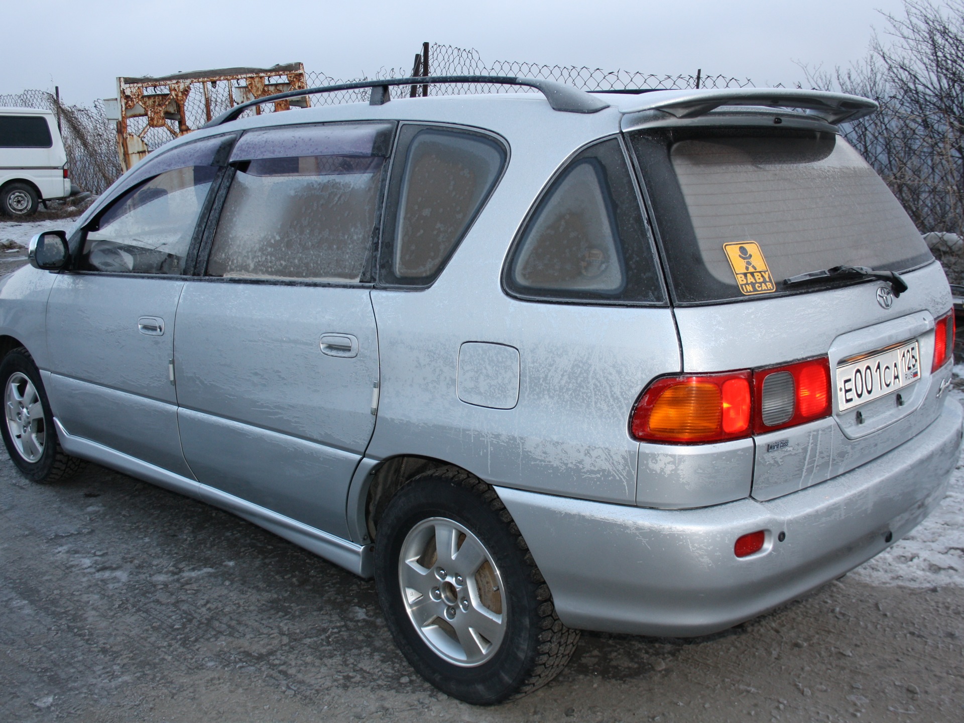 Дром продажа тойота ипсум. Тойота Ипсум 96. Toyota ipsum 1998. Тойота Ипсум 96 года. Тойота Ипсум 1996г.