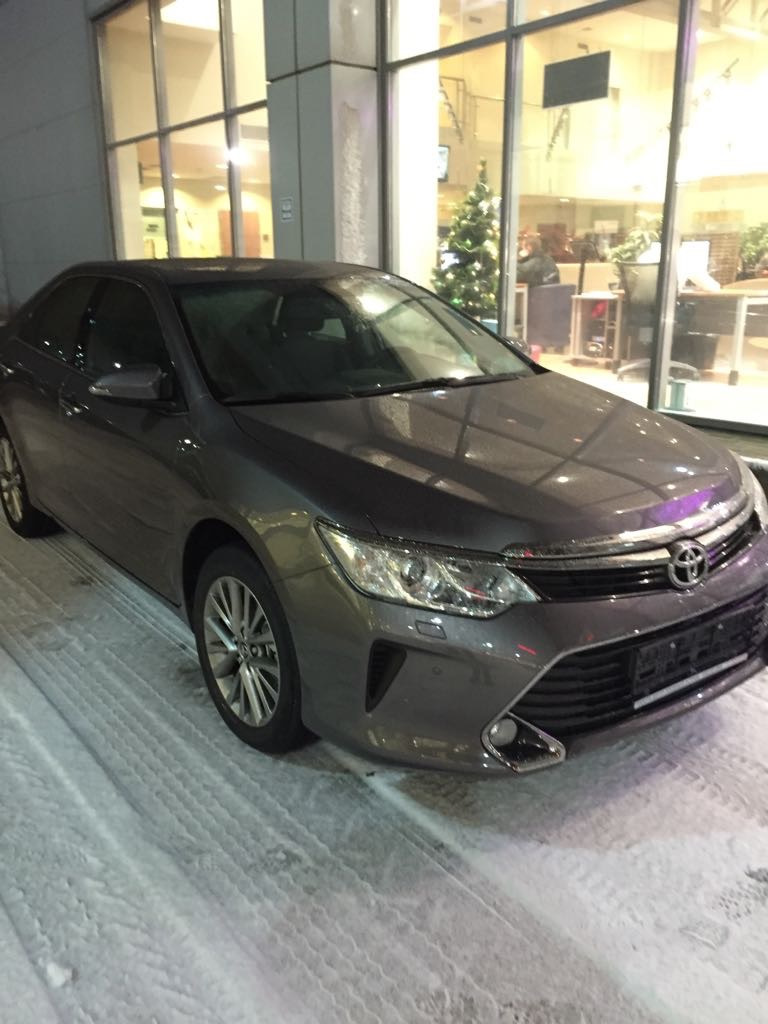 Toyota Camry drive2