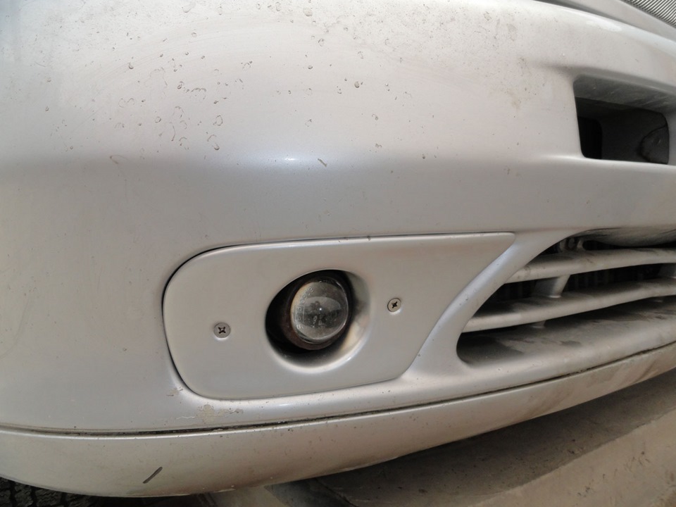 Ставим противотуманки оригинальные — Mercedes-Benz Vito (1G), 2,2 л ...