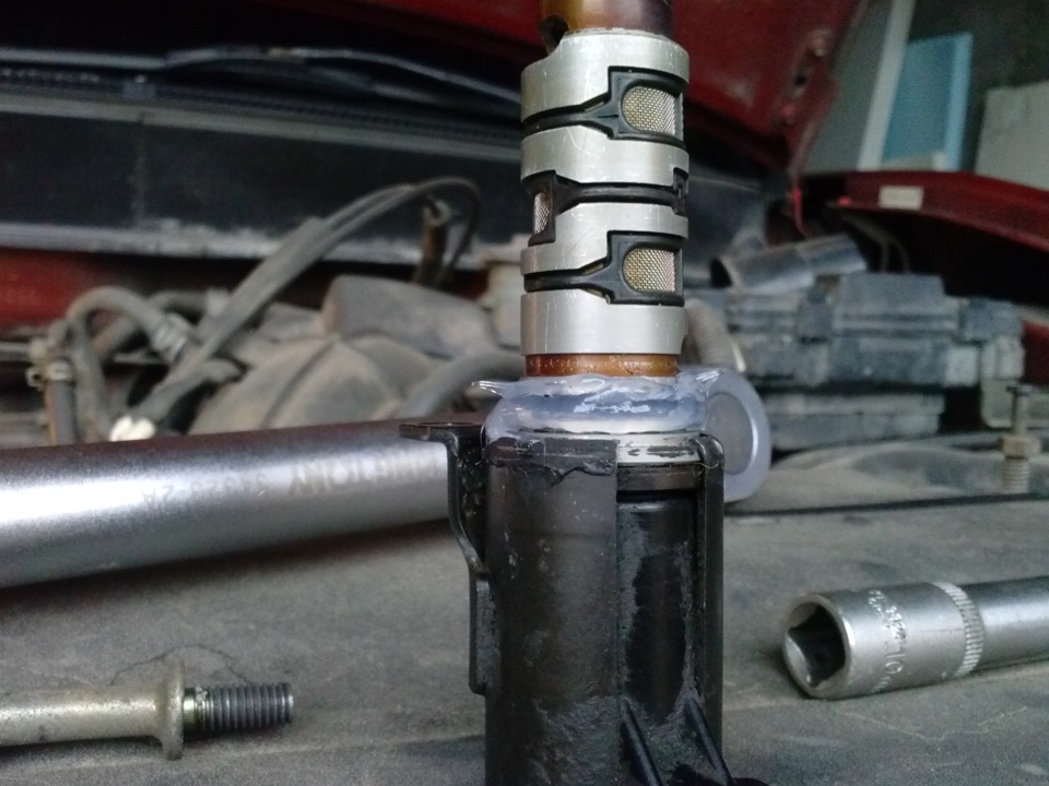 Течь около клапана VTC — Honda Element, 2,4 л, 2003 года | своими ...