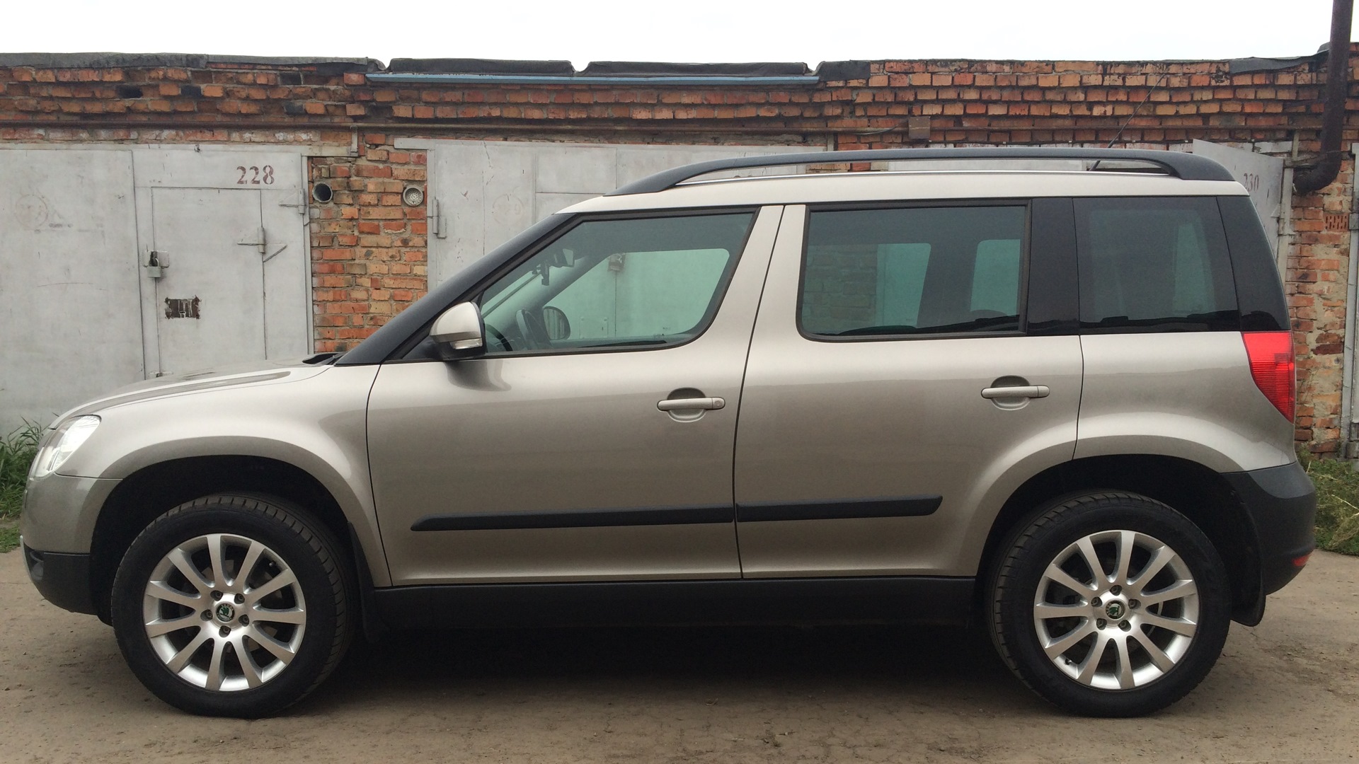 Skoda Yeti 2.0 дизельный 2010 | 2.0 TDi 175 Hp на DRIVE2