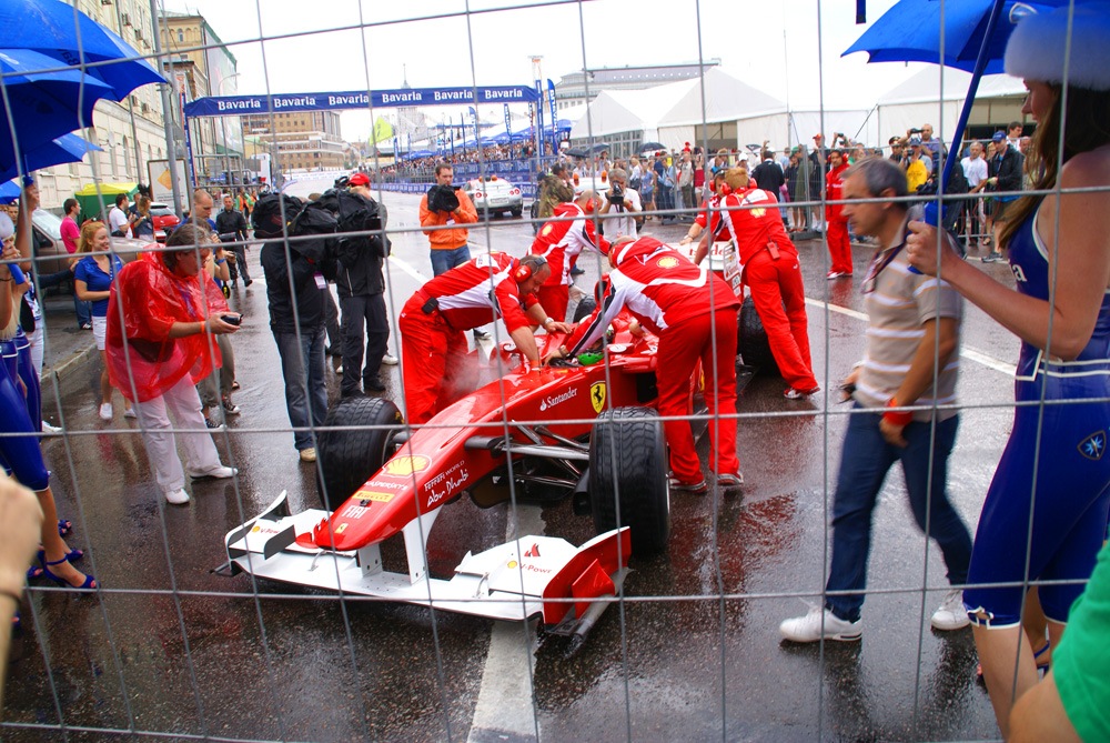 Девушка Bavaria City Racing