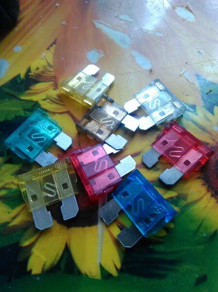 Сгорел предохранитель — Volkswagen Golf Mk3, 1,8 л, 1994 года ...