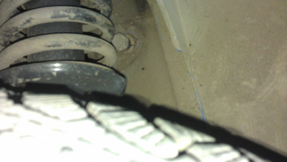 Стучит справо! при нагрузке на двигло, либо при пробуксовке. Разгадано ...