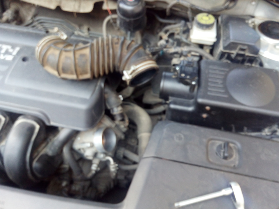 Фото в бортжурнале Toyota Avensis II