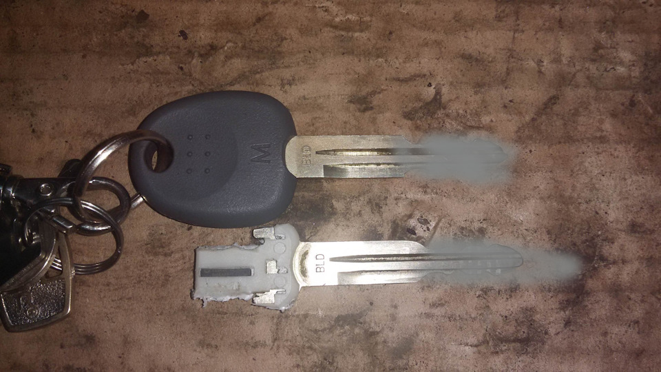 dc355des 960 Как открыть ключ киа соренто